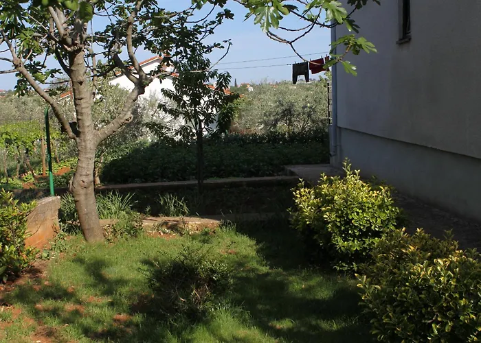 Apartments With Parking Space Pula - 7646 Apartman