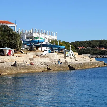 Apartments With Parking Space Pula - 7646 *