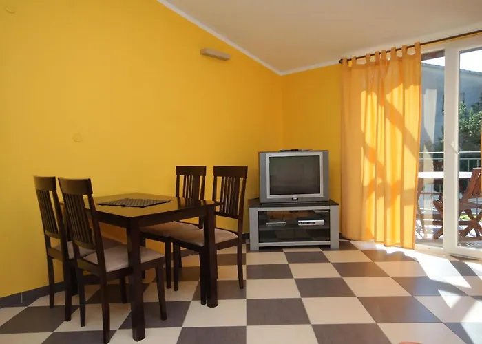 Apartman With Parking Space - 7646 *