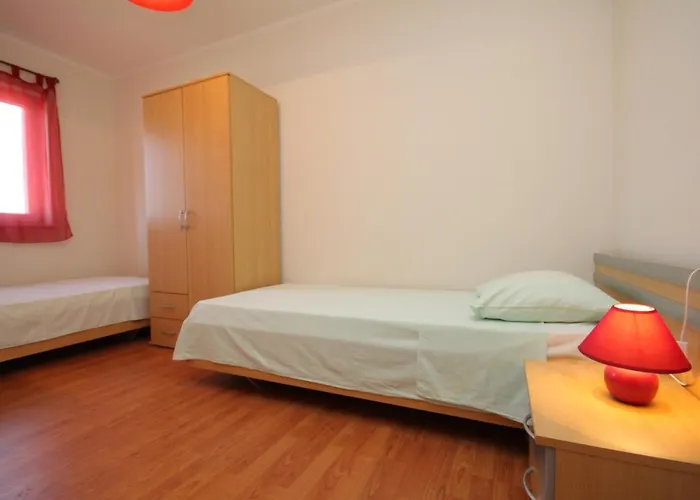 With Parking Space - 7646 * Póla