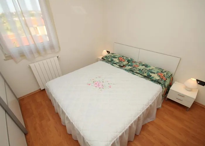 With Parking Space - 7646 Πούλα