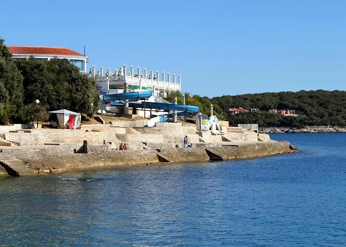 Apartments With Parking Space Pula - 7646 *